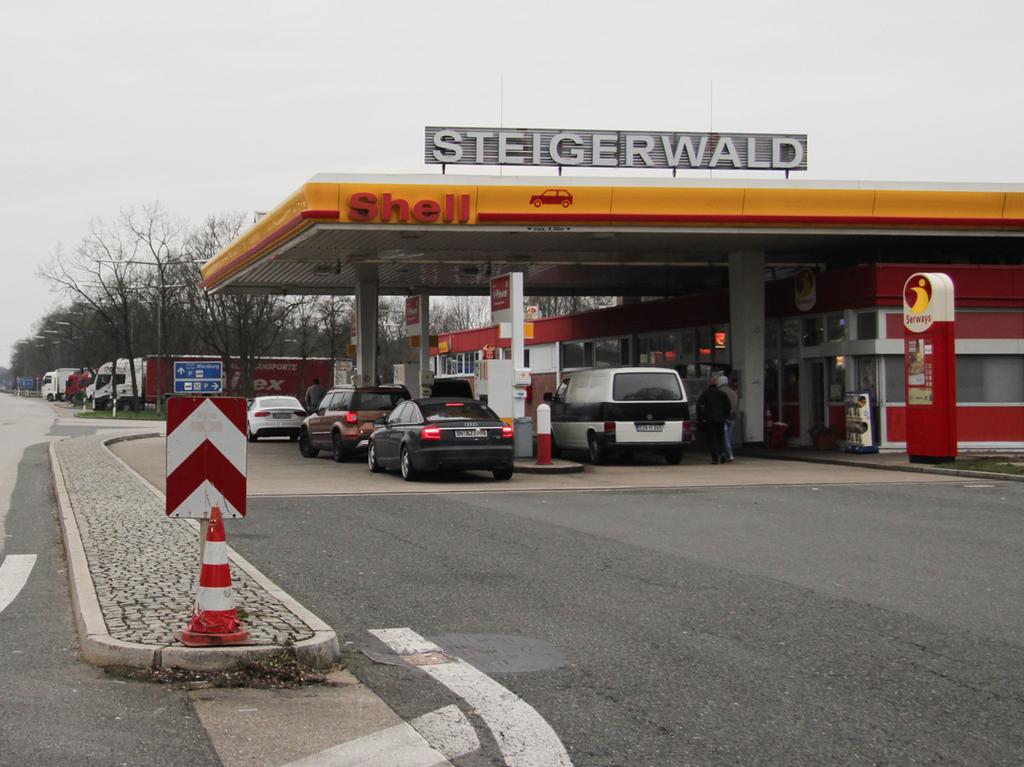 Neue Rastplatze A3 Ausbau Soll Parkplatz Not Beenden Erlangen Herzogenaurach Hessdorf Hochstadt Schlusselfeld Wachenroth Erlangen Nordbayern De