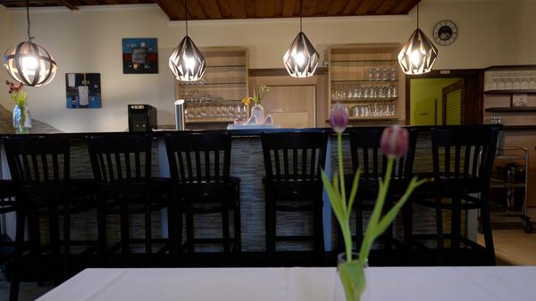 "An Sonn- und Feiertagen wollen wir auch Braten anbieten." Lodeserto will der fränkischen Küche mit Schäuferla, Schweinebraten, Krautwickel, Rouladen, Bratwürste oder Schnitzel im Wechsel gerecht werden. Über die feste Karte hinaus soll eine tagesaktuelle Abendkarte regelmäßig für Überraschungen sorgen.