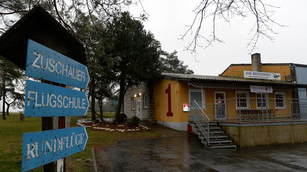 Apropos Süßes: Am Wochenende ist seine Frau Solveig für Kuchen, Torten und italienische Verführungen wie das klassische Tiramisu verantwortlich. Auch wochentags sind Gäste zur Kaffee- und Kuchenzeit willkommen. Nicht nur die Nachspeisen will das Betreiberpaar selbst herstellen.