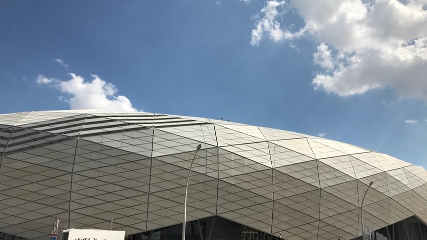 Im Zentrum der Werbeoffensive steht die Fußball-Weltmeisterschaft 2022. Das Education City Stadium ist fast fertig.