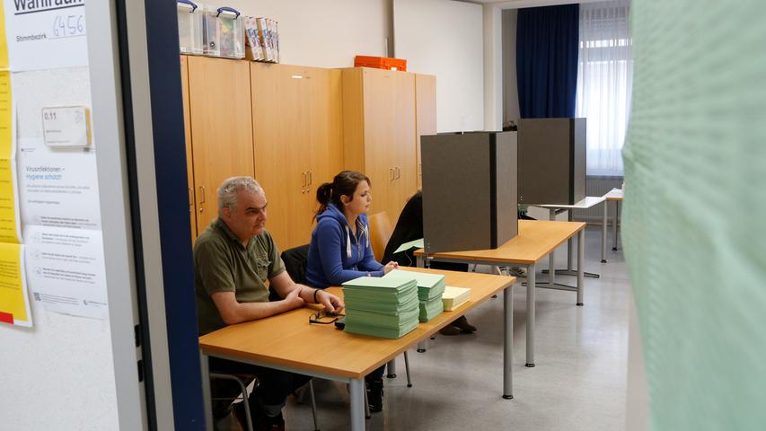 Schon vor dem Wahlsonntag zeichnete sich eine hohe Wahlbeteiligung ab - weil besonders viele Menschen Briefwahl machten.