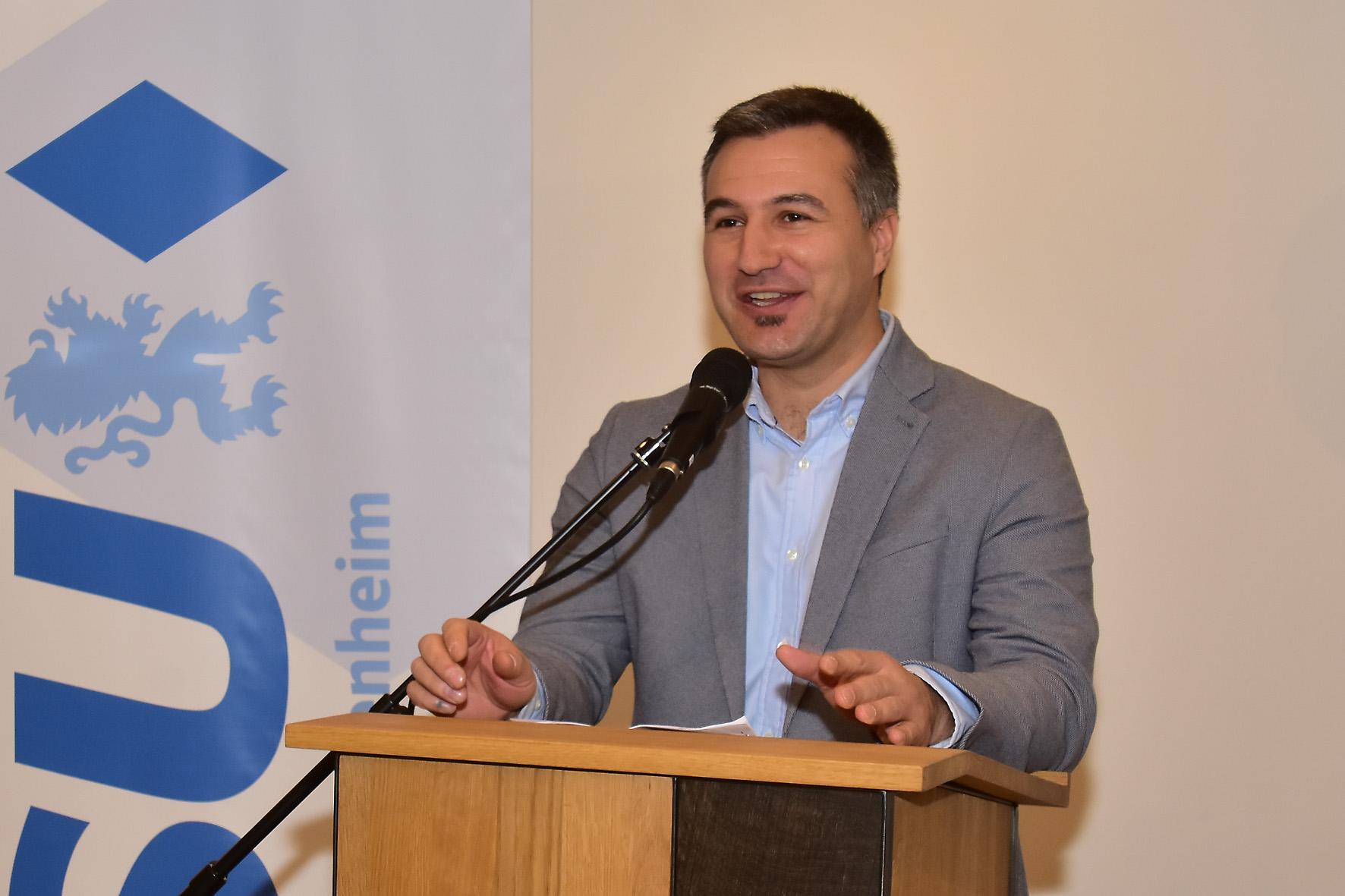 In Pappenheim ist Uwe Sinn (SPD) abgewählt, der CSU-Kandidat Florian Gallus macht das Rennen um den Chefsessel im Rathaus.