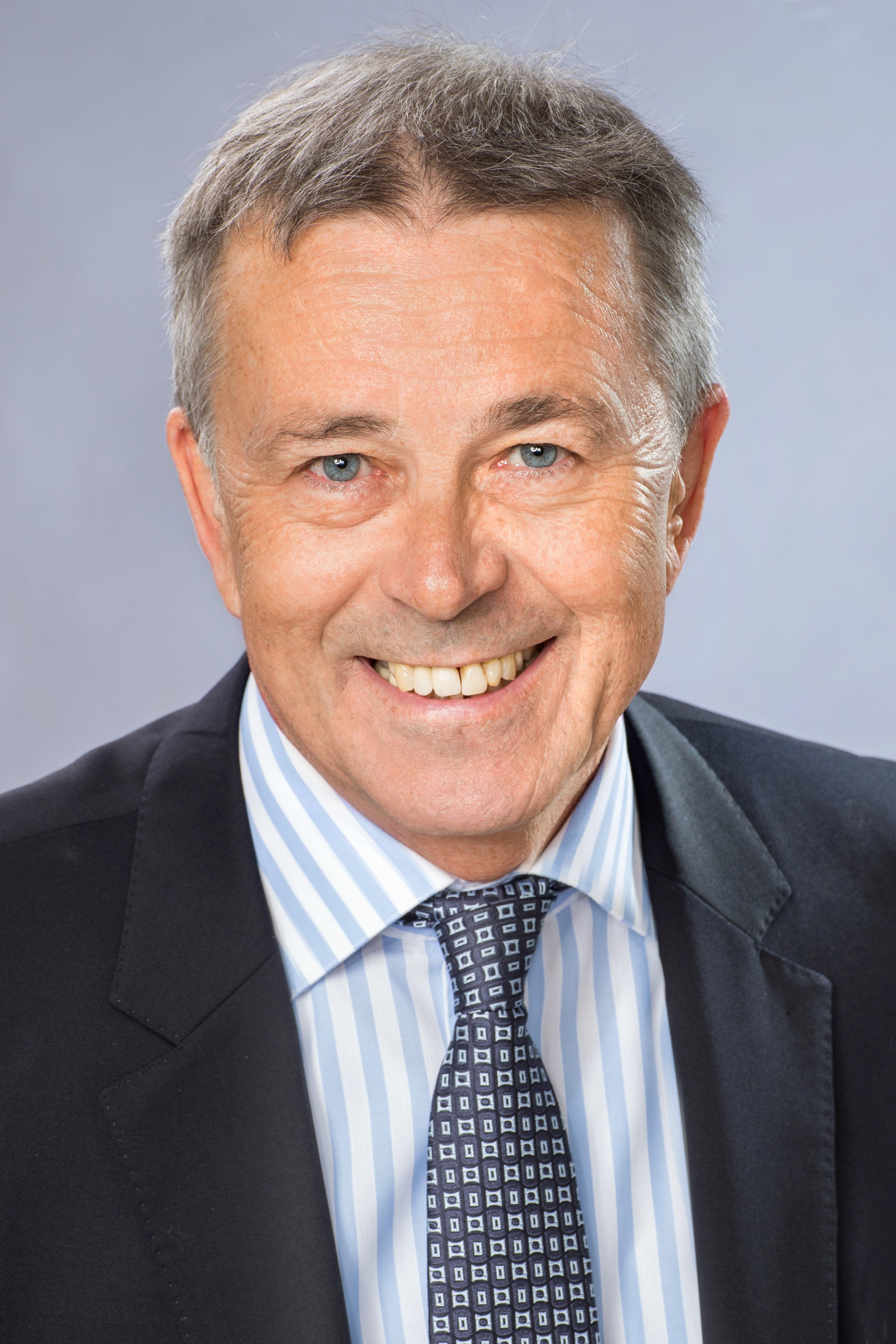 Auch Manfred Pappler (CSU) konnte sein Mandat verteidigen, auf ihn entfielen 3146 Stimmen.