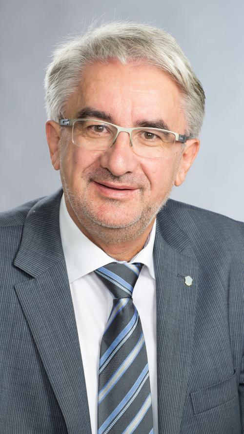 Friedrich Kolb (CSU) erhielt mit 4233 Stimmen die meisten auf der Liste nach Karl-Heinz Fitz.