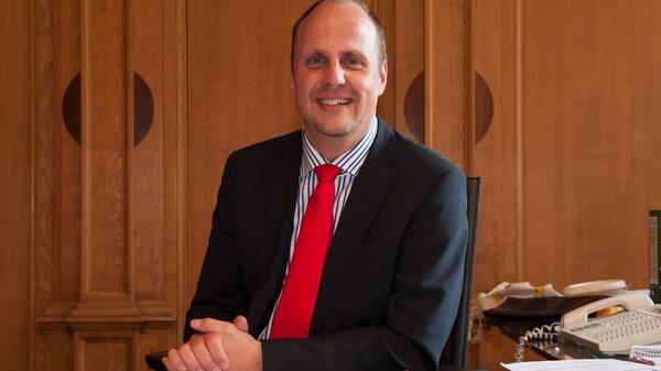 Dritter Bürgermeister und ein bekanntes Gesicht der Stadt: Christian Vogel (SPD). Erhaltene Stimmen: 74231.