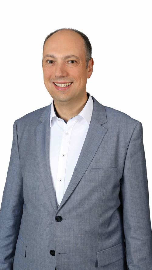 Andreas Krieglstein (CSU) Beruf: Bankbetriebswirt. Erhaltene Stimmen: 61441.