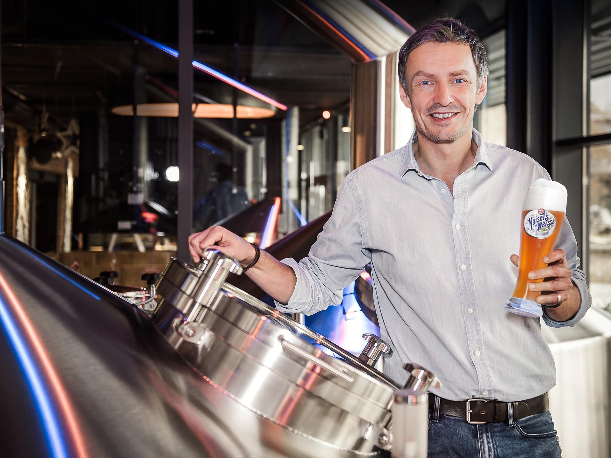 Pale Ale alkoholfrei: Voller Geschmack, aber (fast) ohne Alkohol. Hier hat die Maisel Brauerei ihre langjährige Erfahrung mit alkoholfreien Weißbieren genutzt, um über eine Kombination spezieller Brauverfahren auch in einem Pale Ale das volle Aroma zu erhalten.