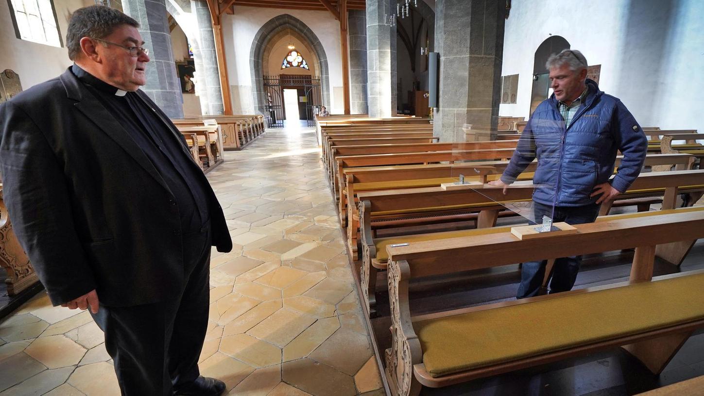 Neumarkt: Gottesdienste fallen aus, Kirchen sind offen 