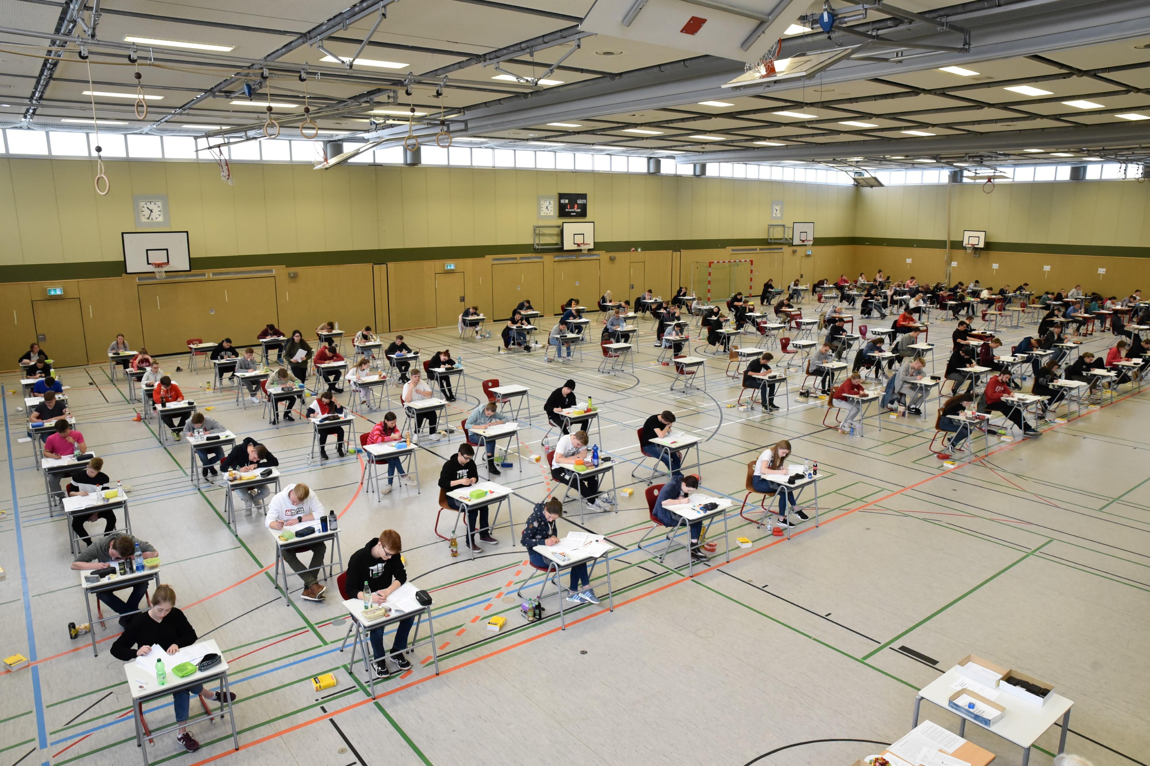 Staatsexamen Lehramt Bayern Termine Nach Abiturprüfungen: Auch Staatsexamen für Lehramt wird verschoben