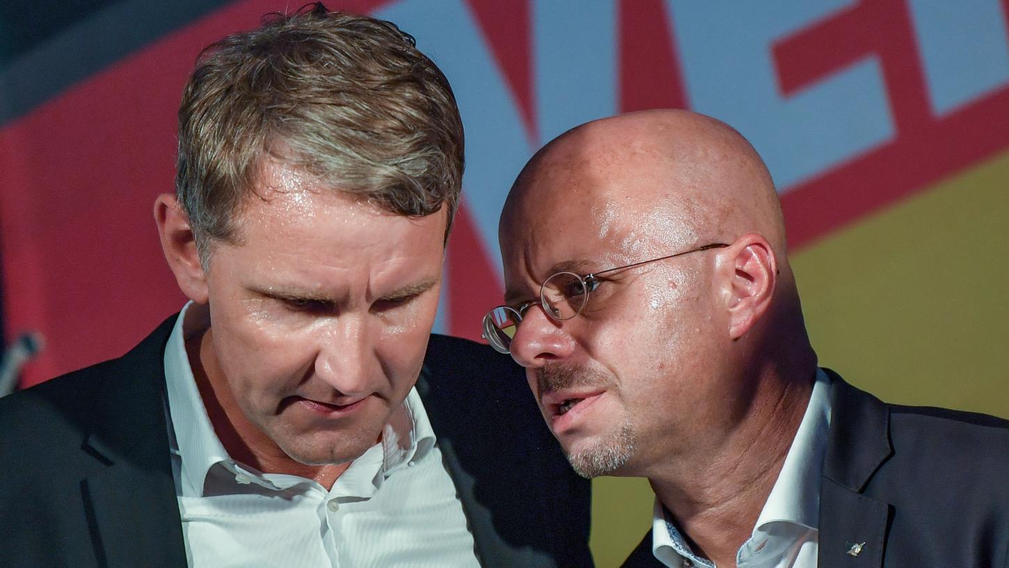 Die beiden Führungspersönlichkeiten des "Flügels": Der Thüringer Fraktionsvorsitzende Björn Höcke und der Brandenburger Fraktionschef Andreas Kalbitz.