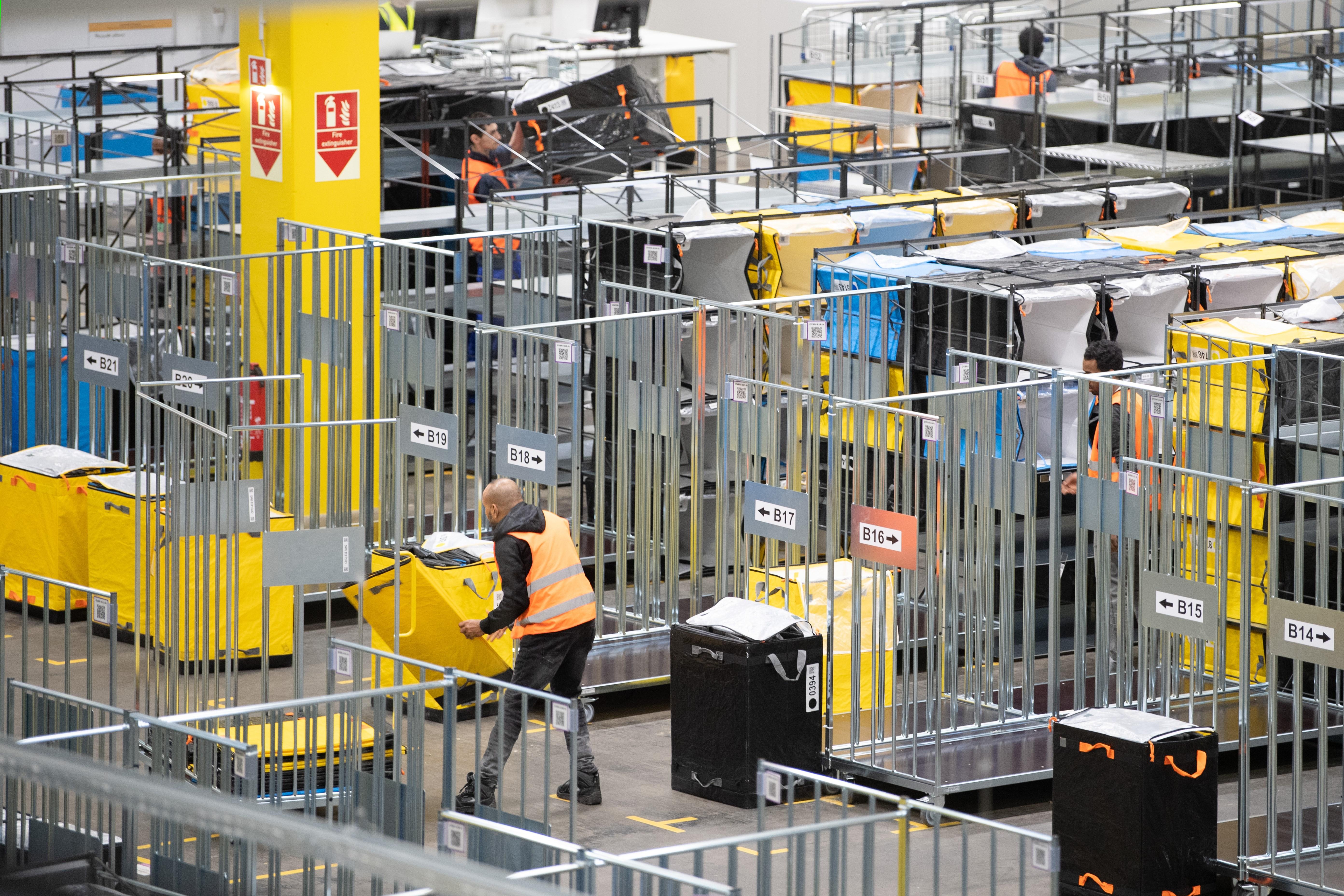 Amazon schafft in Corona-Krise 350 neue Jobs in ...